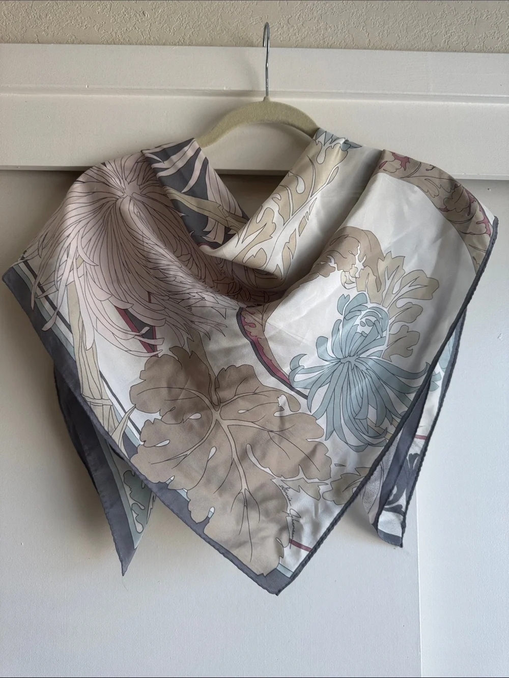 Vintage 1970s Ginnie Johansen Floral Abstract Art Deco Silk Scarf 34 x 34
